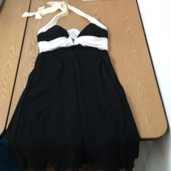 New Women’s Speechless Dress Tulle Stretchy Soft Comfy Cream Black Size Small - Picture 1 of 8